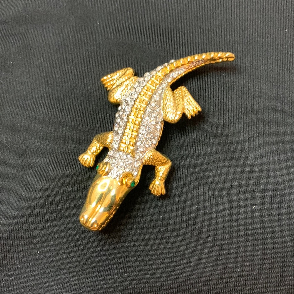 Alligator Brooch 🐊